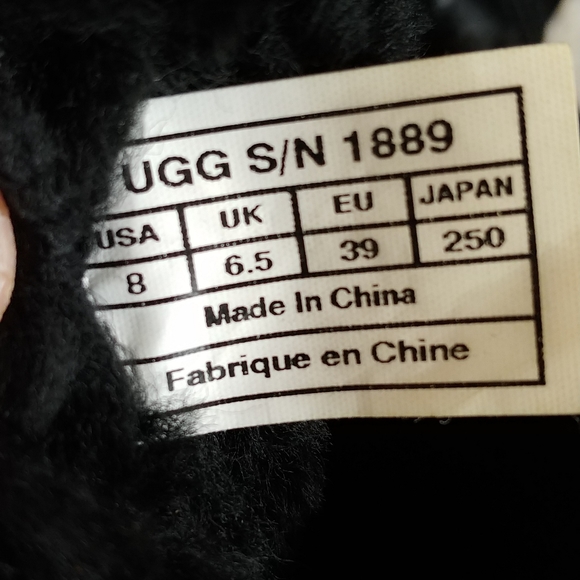 Black UGGS - Picture 5 of 7
